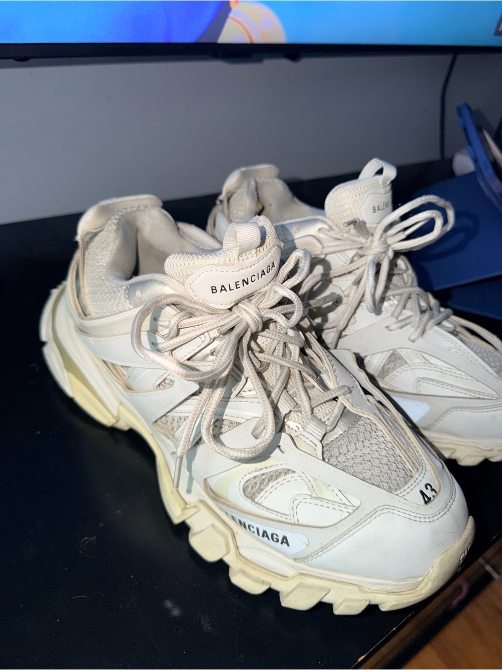White balenciaga tracks